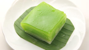 Herb and Coconut Pudding / Khanom Chan　¥750
