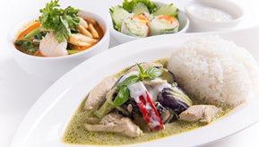 D : Green Curry / Tom Yum Noodle￥2,300