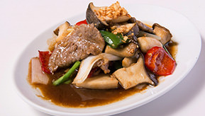 Stir-Fried Beef and Vegetables with Oyster Sauce ¥1,540